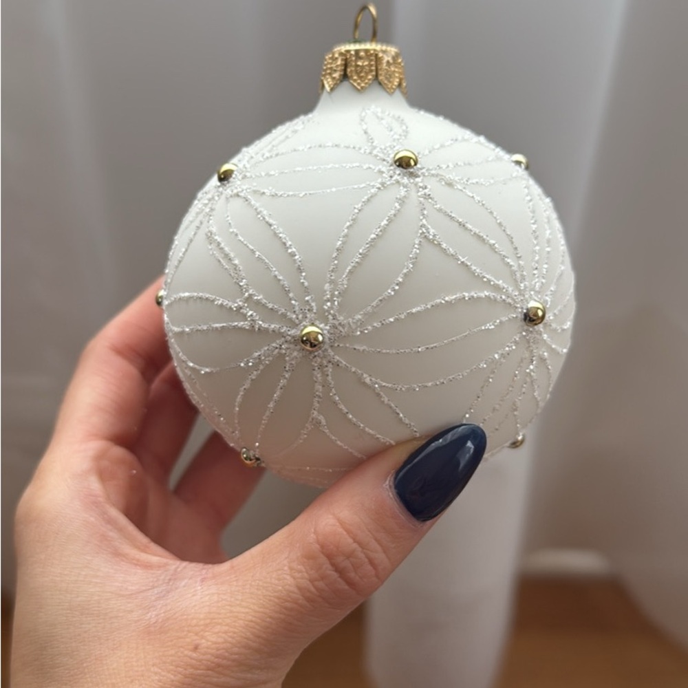 Elegant White and Gold Holiday Ornaments